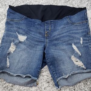 Isabel maternity distressed shorts